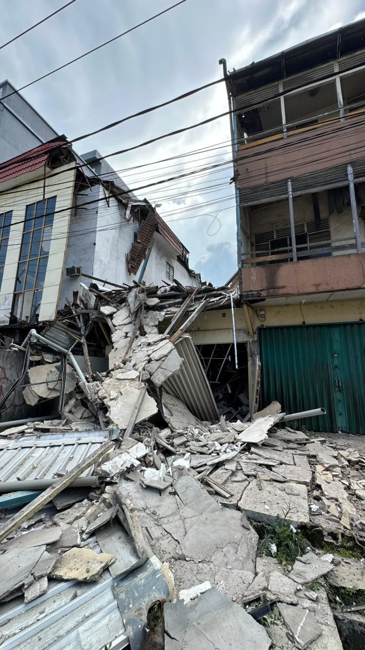 Monitoring Bangunan Roboh Di Jalan Sisingamangaraja